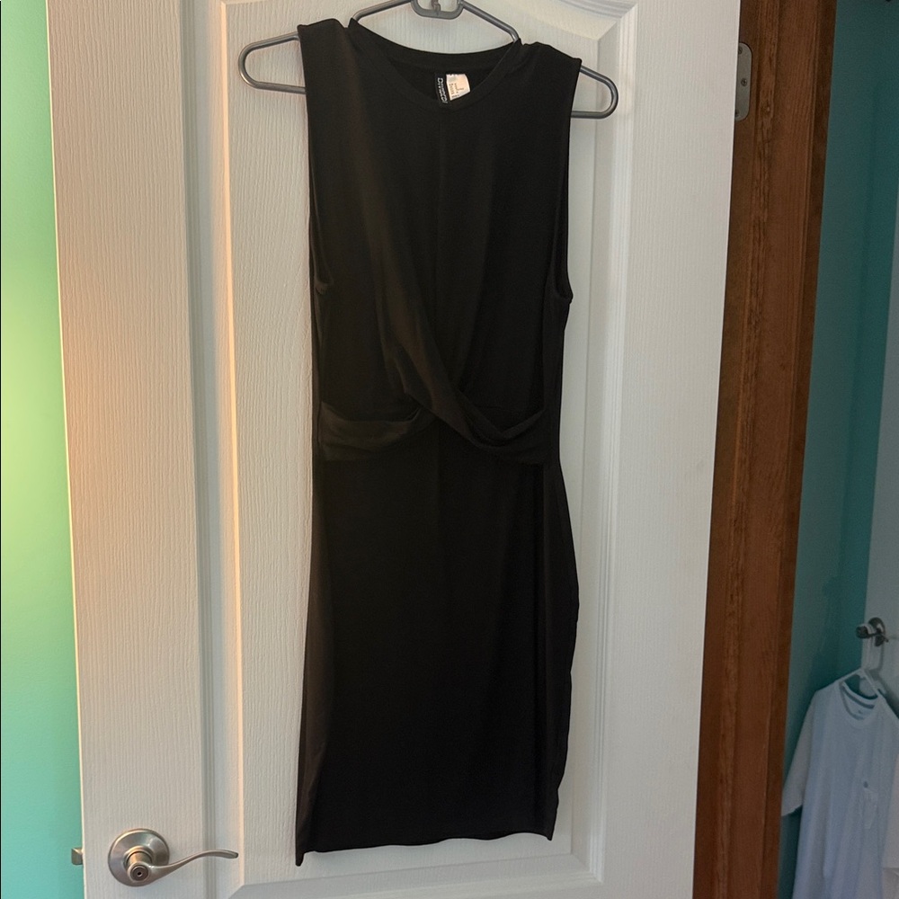 Elegant Women’s Black Sleeveless Mini Dress M - Picture 6 of 11